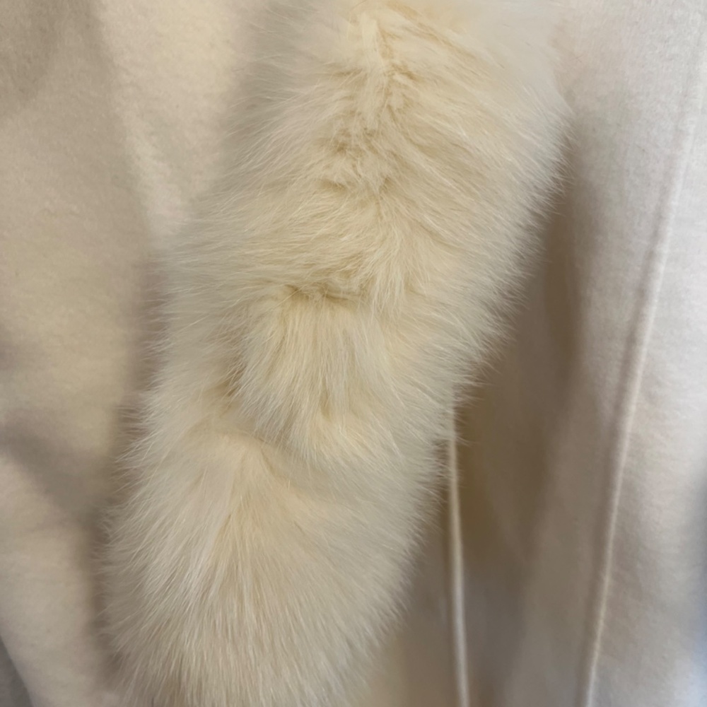 100% Wool Coat with Fox Fur Trim – Size S (Brand New) - Picture 6 of 7